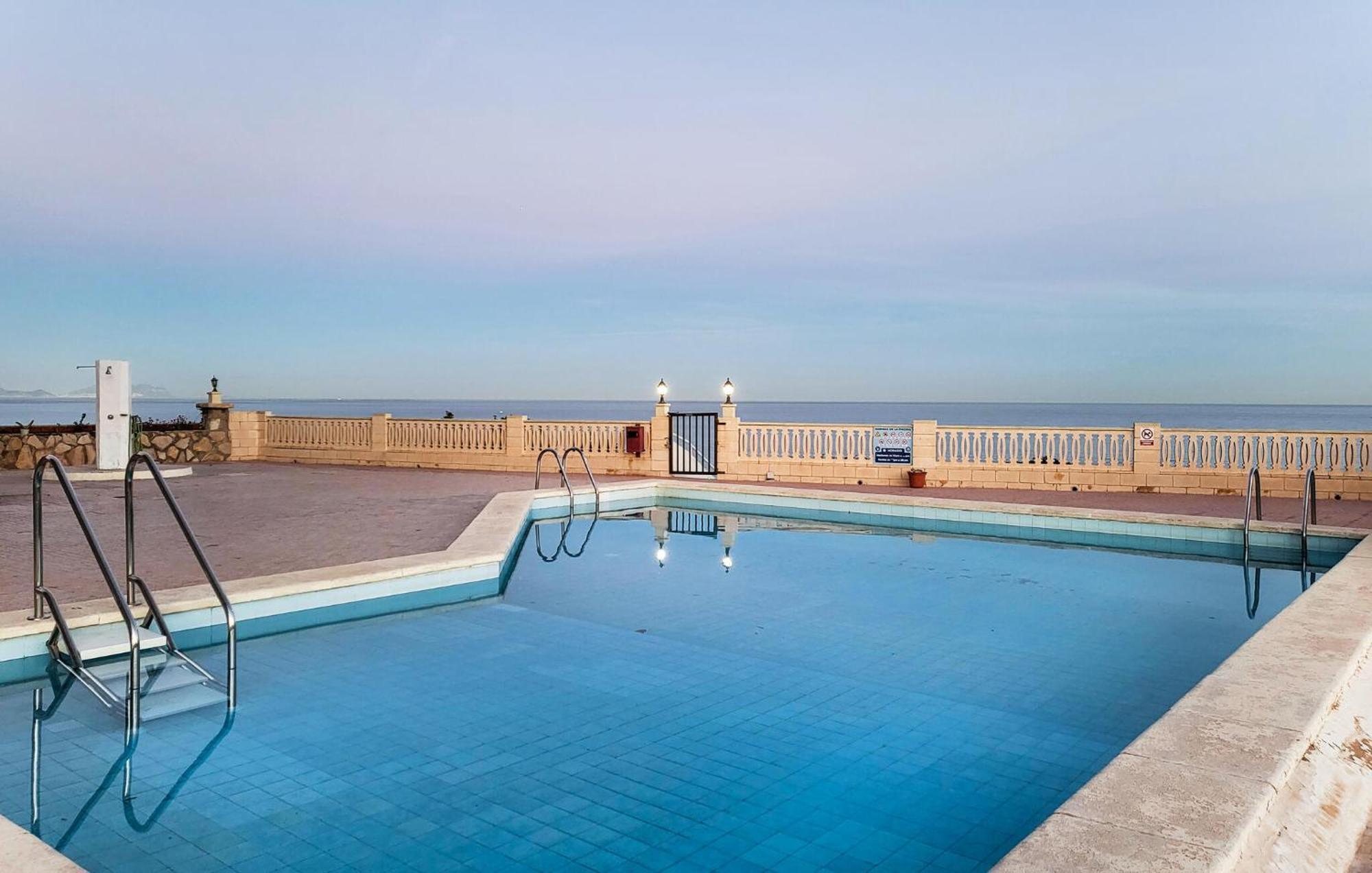2 Bedroom Cozy Apartment In El Campello Luaran gambar
