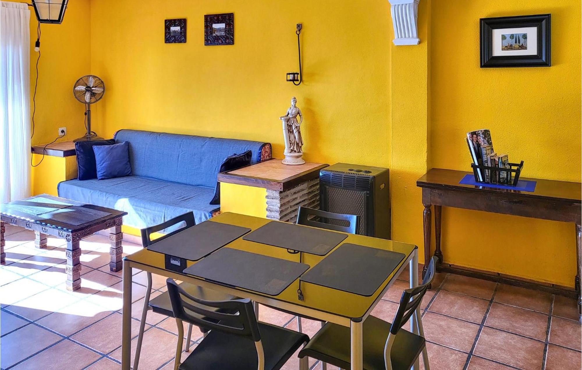 2 Bedroom Cozy Apartment In El Campello Luaran gambar